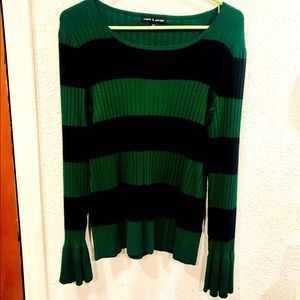 💚🖤 Cable & Gauge Green & Black Bell Sleeved striped Top